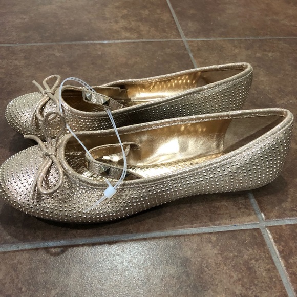 GB Girls Rose Gold Studded Flats - Picture 3 of 6